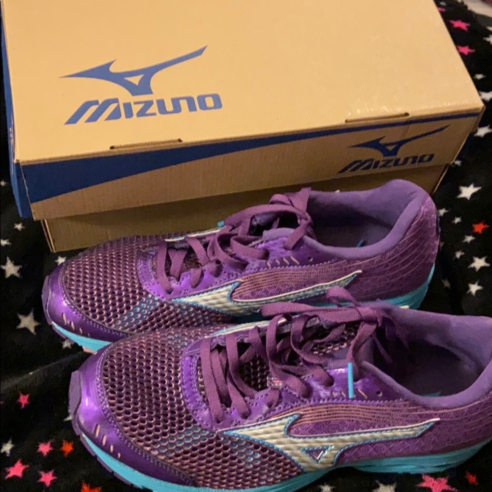 Mizuno running shoe size w9.5